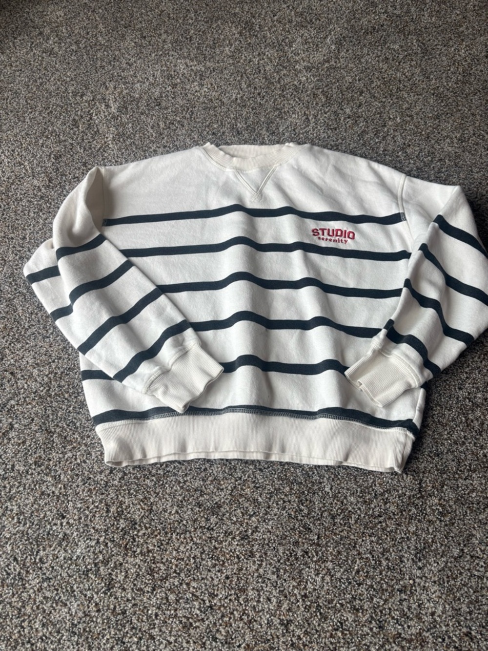H&M Striped Cropped Sweatshirt Womens Small Cream Navy Oversized Minimal